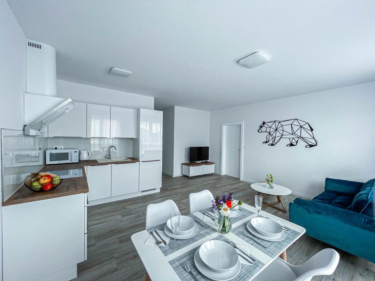 Lawis Apartments 포프라트 외부 사진