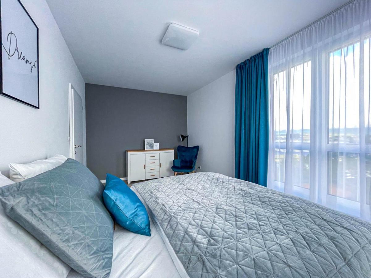 Lawis Apartments 포프라트 외부 사진