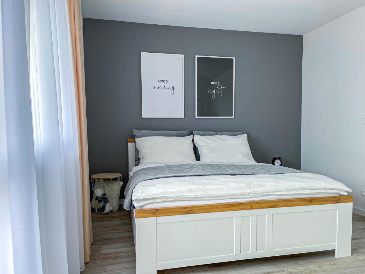 Lawis Apartments 포프라트 외부 사진