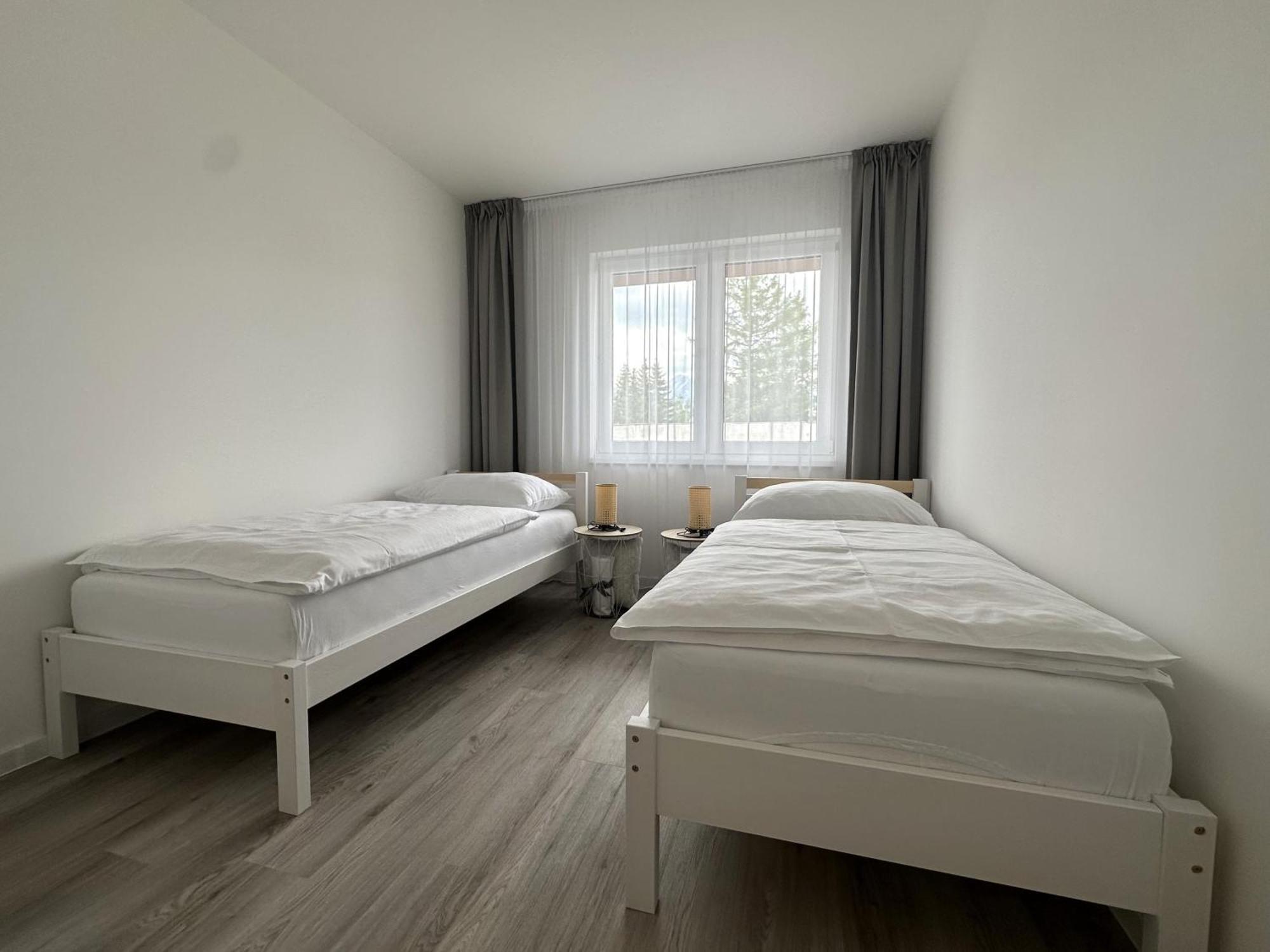 Lawis Apartments 포프라트 외부 사진