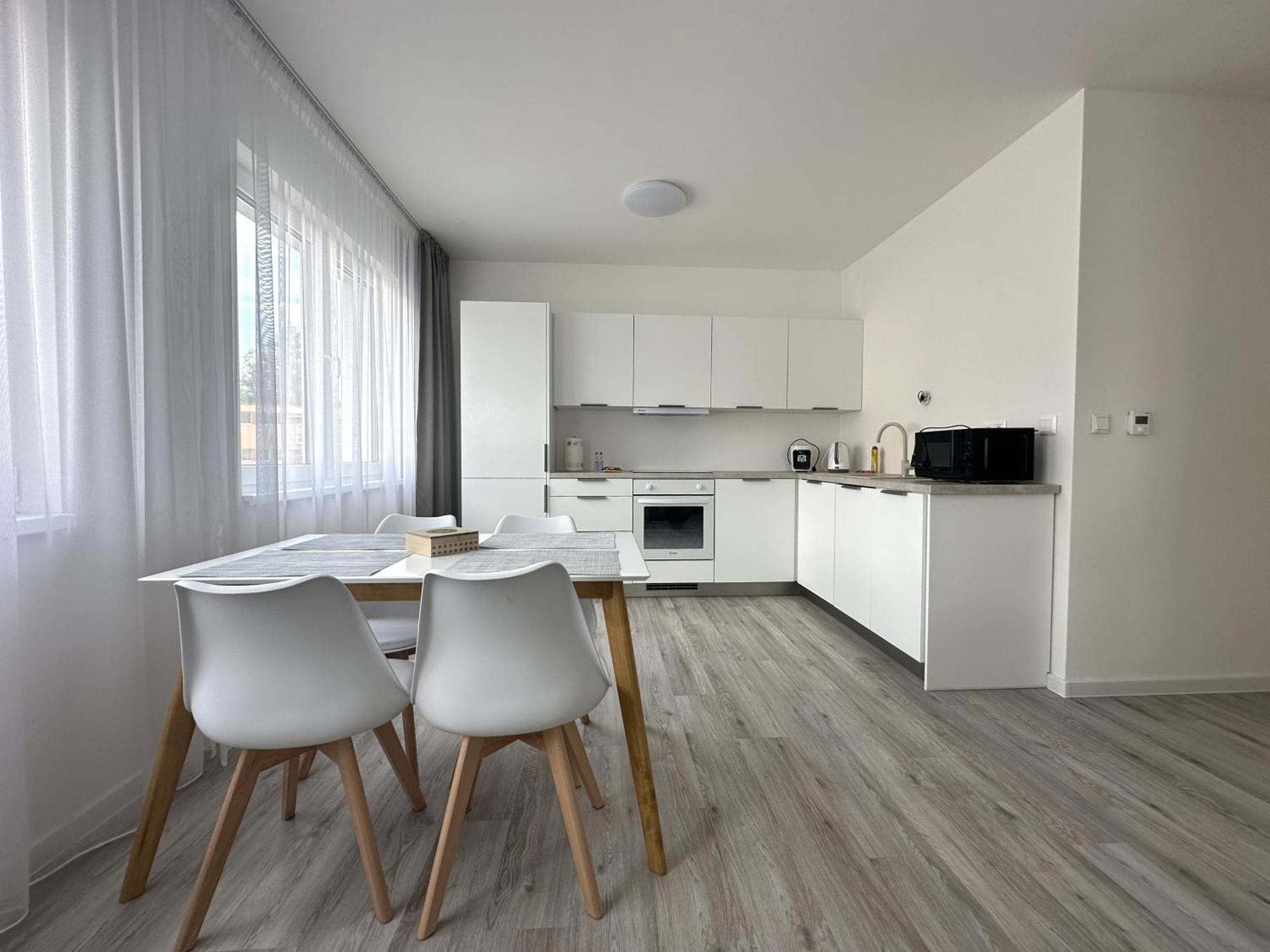 Lawis Apartments 포프라트 외부 사진