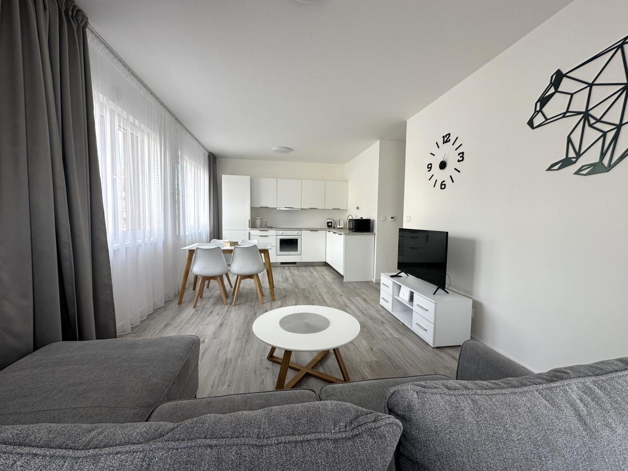 Lawis Apartments 포프라트 외부 사진